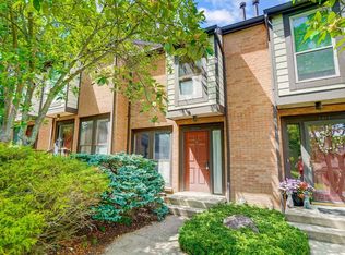2215 Clough Ridge Dr, Cincinnati, OH 45230