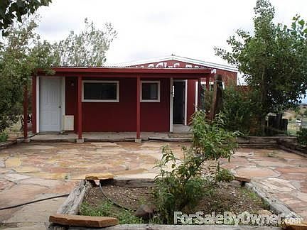 2Bd 1Ba Guest Cottage & Picnic Patio
						:
						Surrounded by greenery. 600 sq ft guest cottage for mother-in-law or teenager.