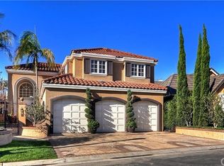 19315 Woodlands Dr, Huntington Beach, CA 92648