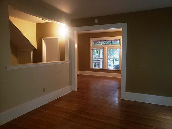 4th image of 167 Anderson Pl #1