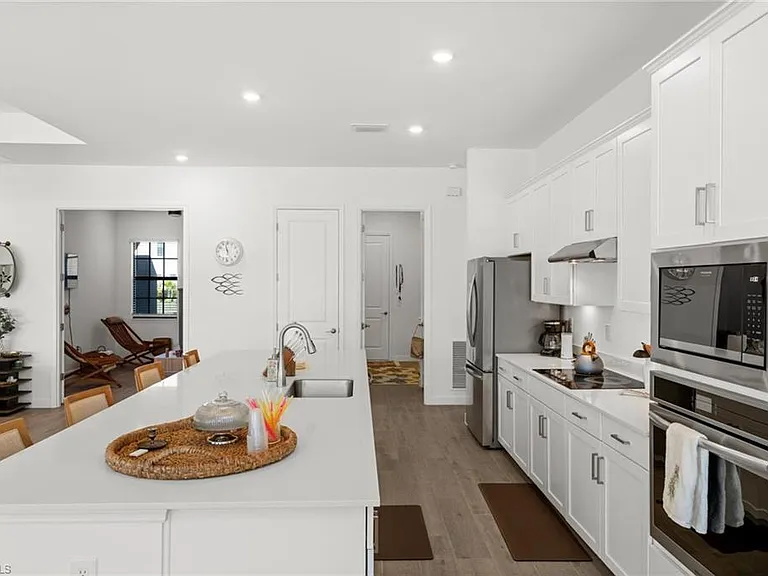 10798 Timber Creek Dr — Photo 16