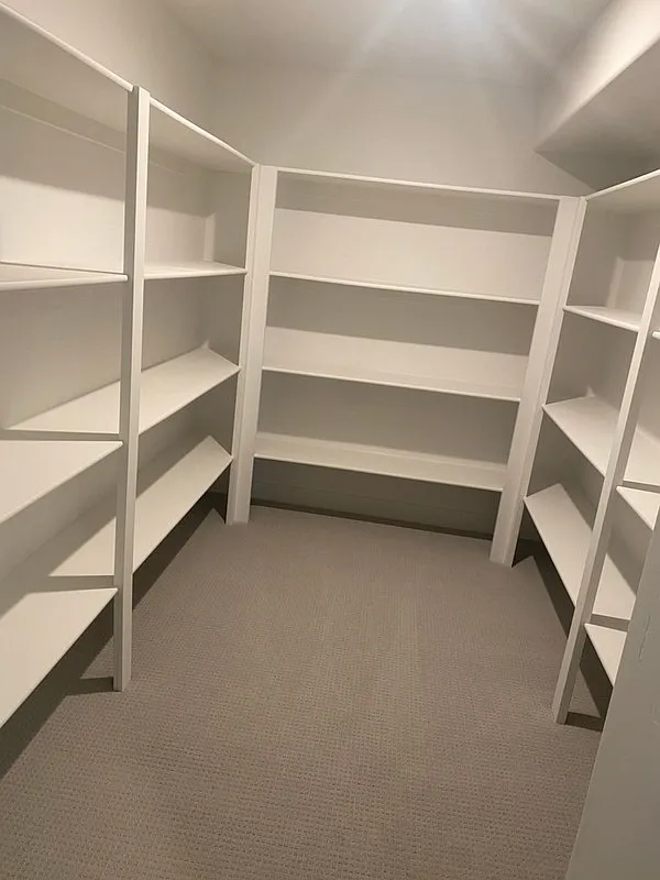 Beautiful Daylight Basement Apartment - Mapleton — Photo 4