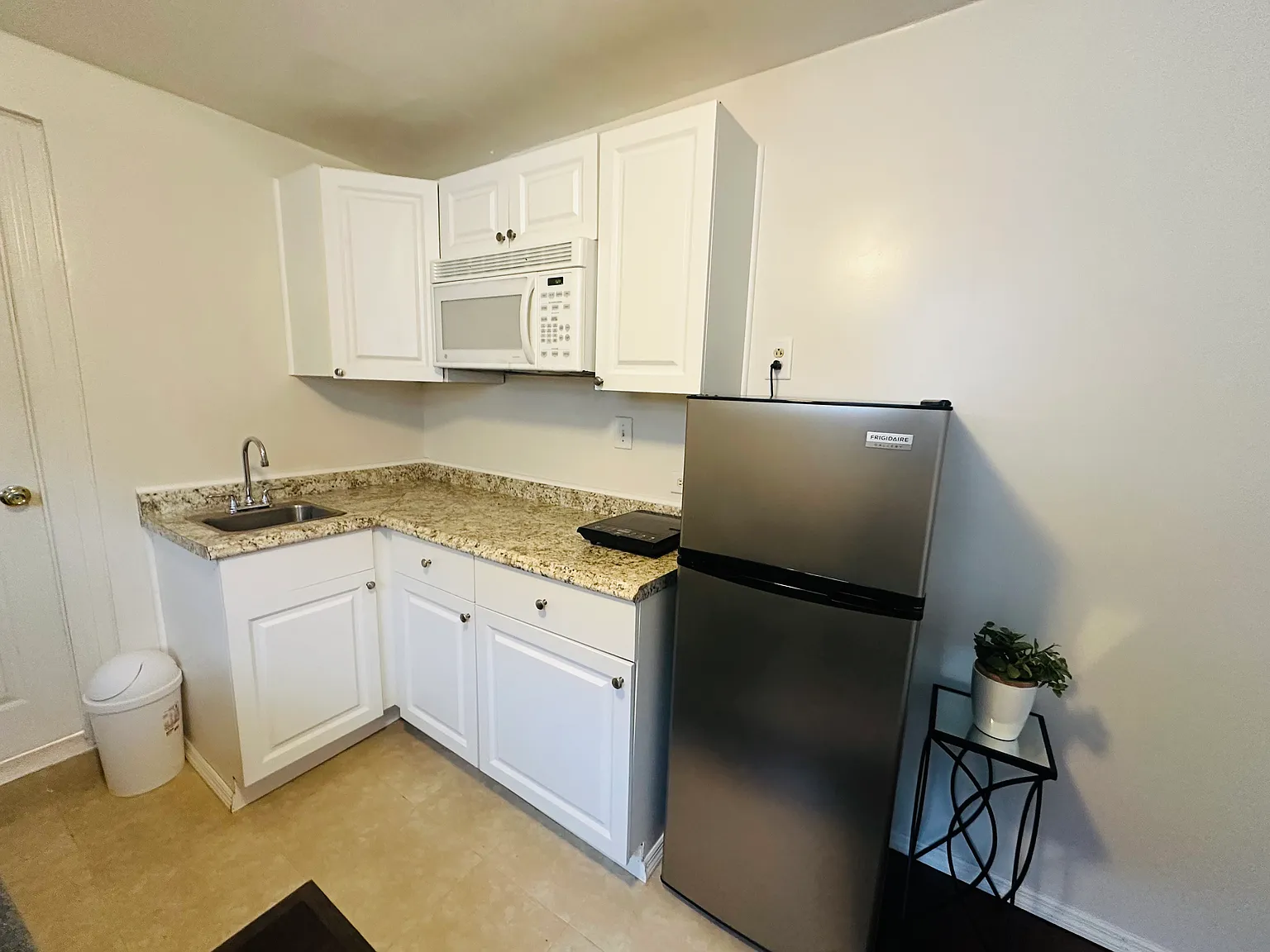 1 bed, 470 sqft, $1,250 — Photo 4