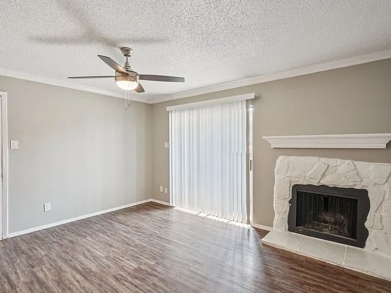 Sagamore Apartments — Photo 26
