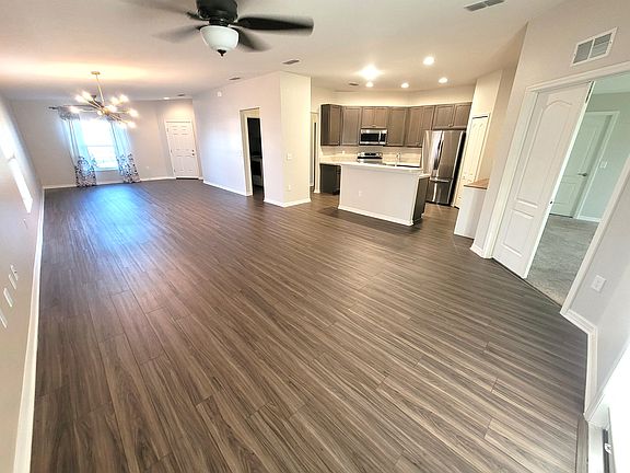 3rd image of 300 Arbuthnot St