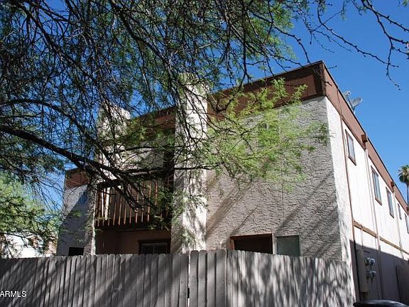 3rd image of 1720 E Pepper Cir