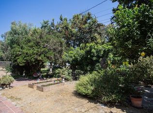 1222 Londonderry St, Costa Mesa, CA 92626