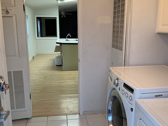 2nd image of 3534 Emerald Park Dr