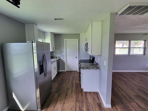 4th image of 1159 SW RAINBOW AVENUE