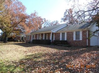 1409 E Rosemont St, Fayetteville, AR 72703