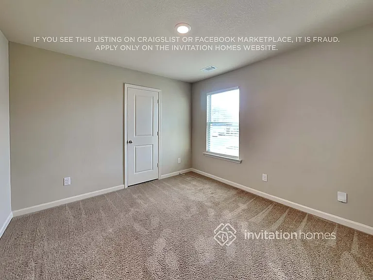 516 Moline Way — Photo 15