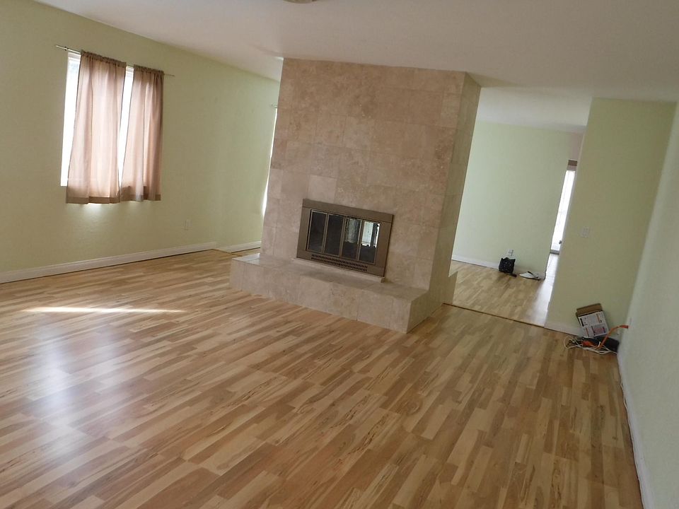 living room/family room