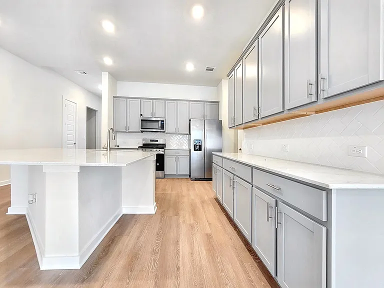 2329 Gabriels Horn Rd — Photo 2