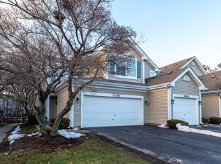 1438 Walnut Hill Ave, St Charles, IL 60174