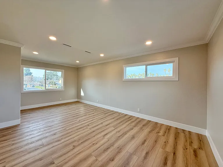12902 Barranca Ln — Photo 9