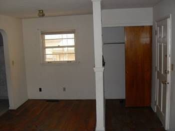 4th image of 106 W Worley Ave