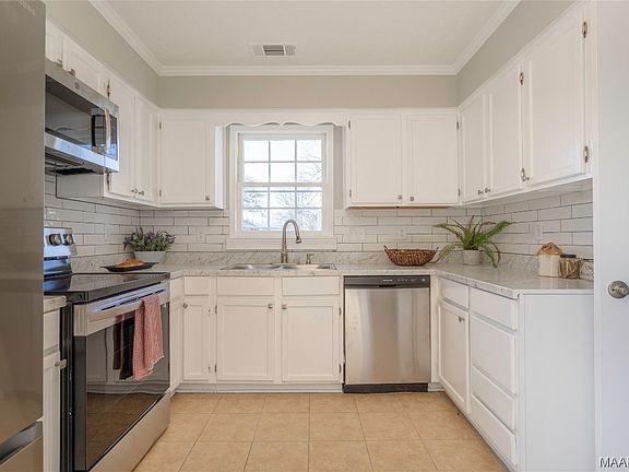 4th image of 1819 Brackenbury Pl