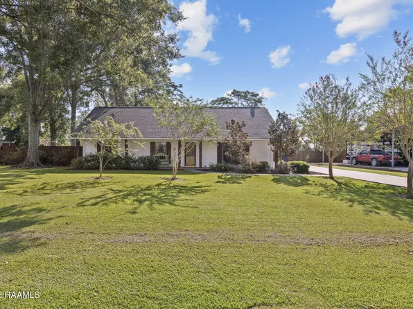 165 Williamson Dr, Krotz Springs, LA 70750