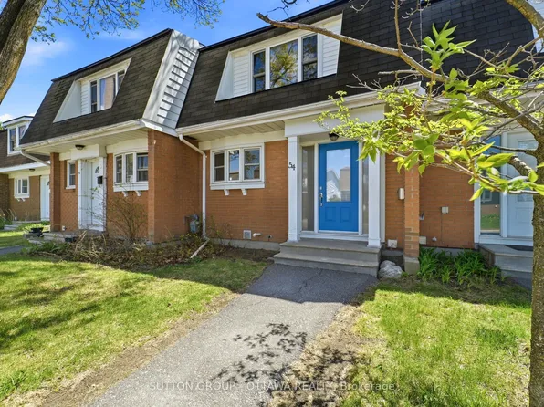 920 Dynes Rd #54, Ottawa, ON K2C 0G8