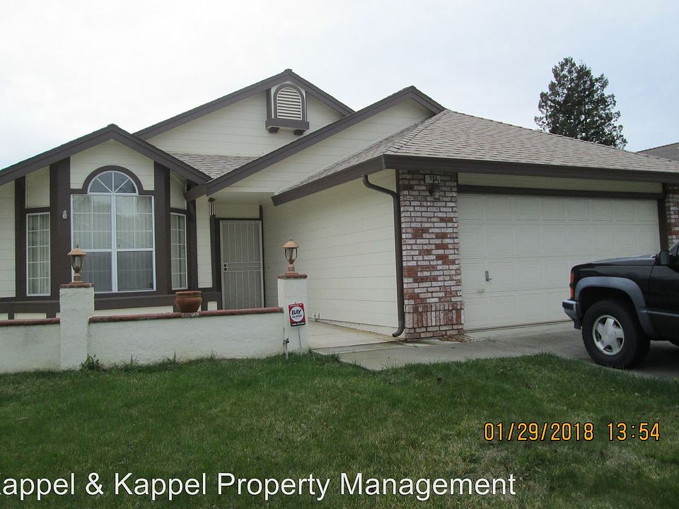 1st image of 772 Bluebird Dr
