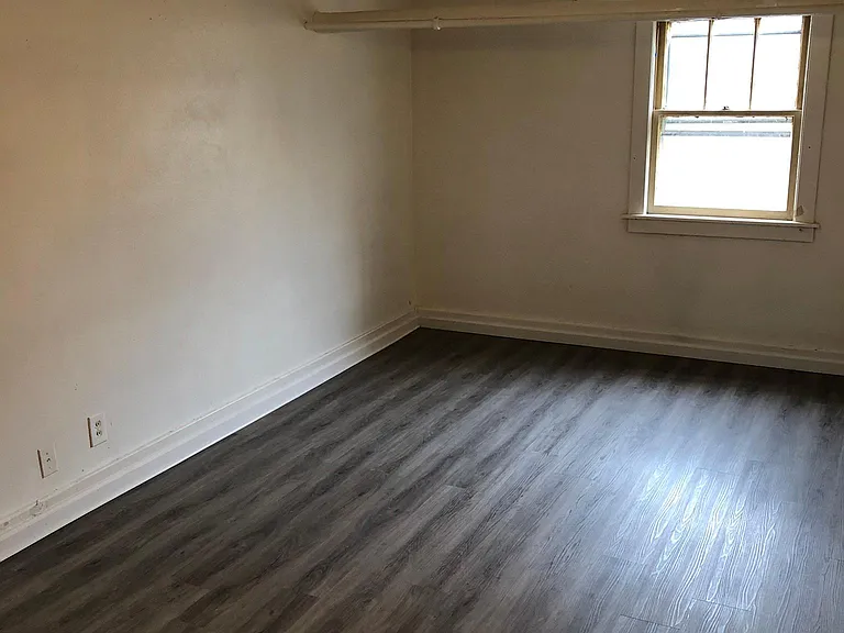 44 Saint Charles St #BASEMENT — Photo 1