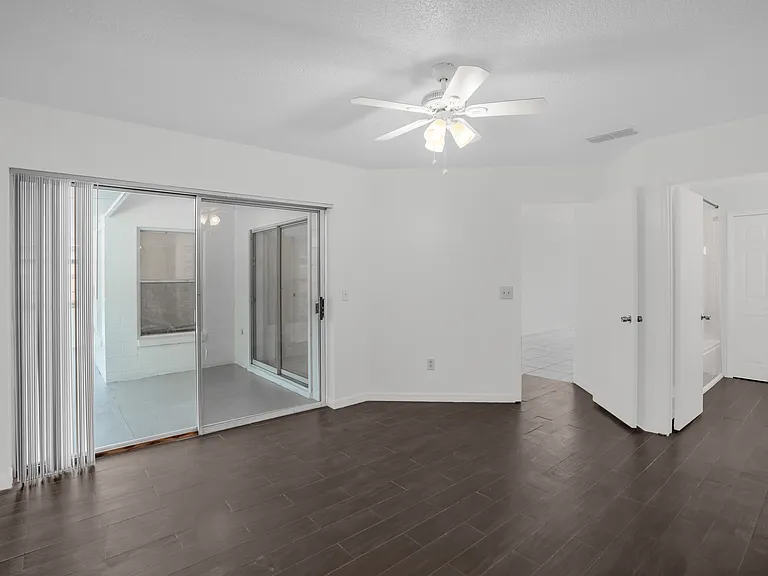 1005 Delnova Ln — Photo 13