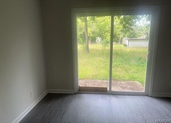 5th image of 904 La Dayne Ave