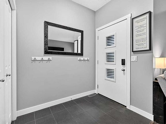 4th image of 309 N Midtown Gate SW