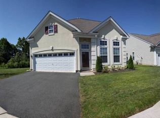8 Spring Dr, Dayton, NJ 08810