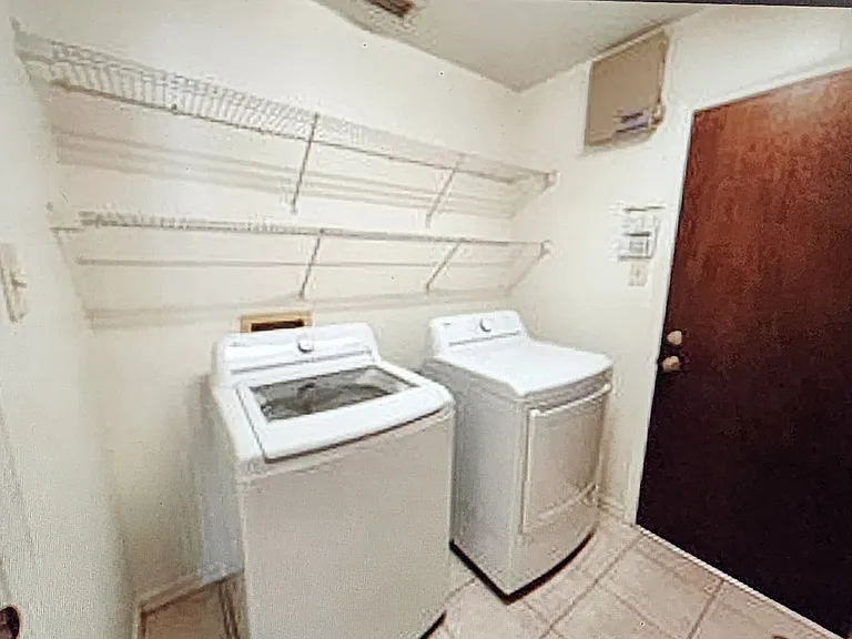 1517 Vernon Ct — Photo 16