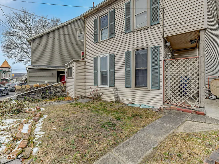 148 Bloom St — Photo 35