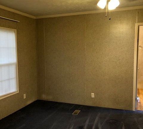 5th image of 132 Cheyenne Ct S