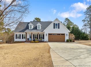 8422 Foxtrail Dr, Fayetteville, NC 28311