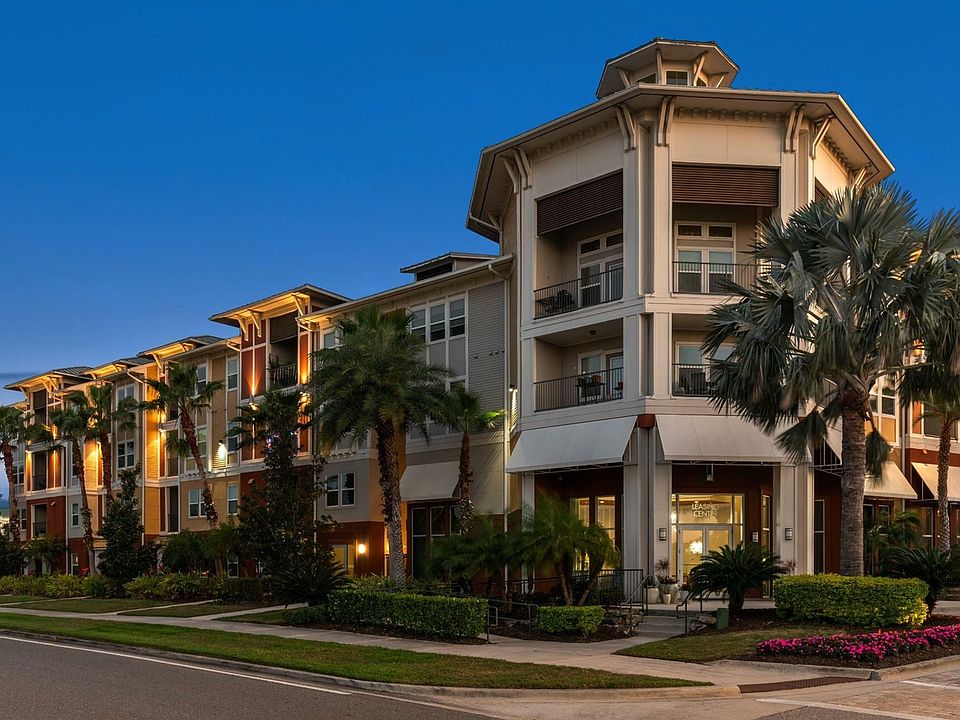 Venue at Lakewood Ranch - Walkable to Main Street