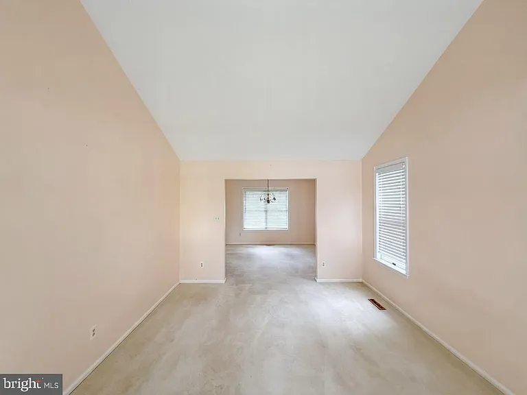 5 Hunters Ct — Photo 23