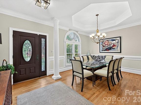 4th image of 6784 Lynrose Ct