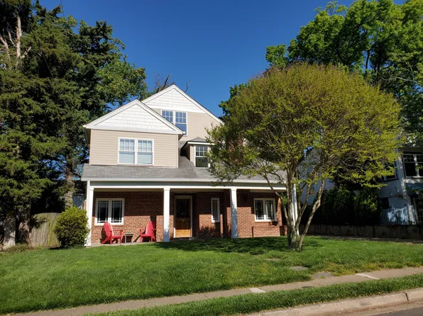 1406 N McKinley Rd, Arlington, VA 22205