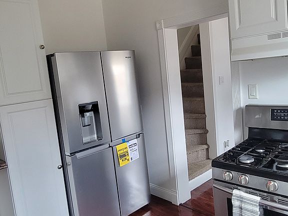2nd image of 1010 Archer St