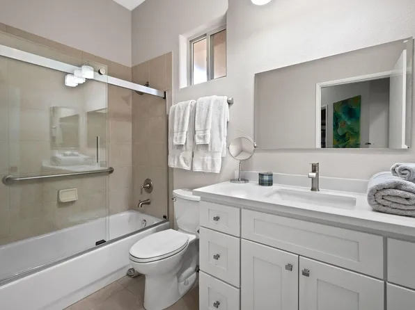 105 N Kavenish Dr, Rancho Mirage, CA 92270