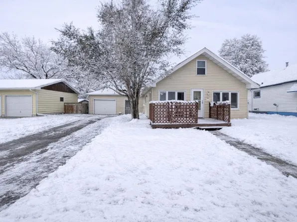 1422 2nd St SE, Minot, ND 58701