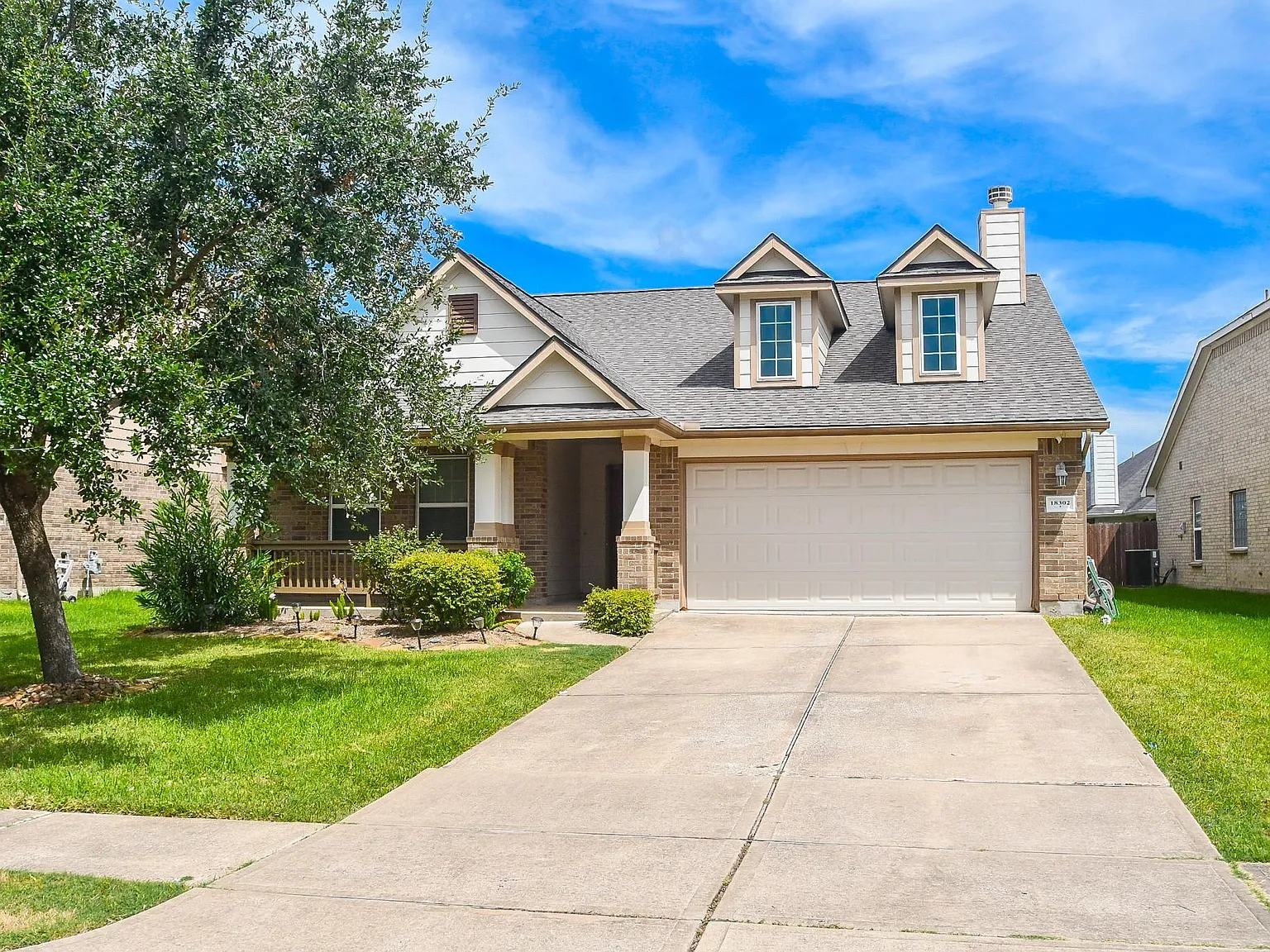 4 bed, 2.0 bath, 1908 sqft, $2,195 — Photo 3