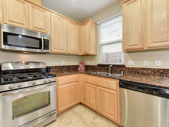3rd image of 4235 Dardanelles St