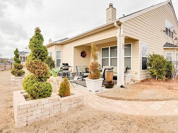 Beautiful rear patio