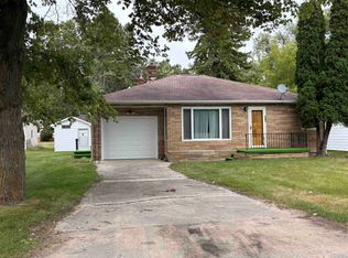 416 Bridge St, East tawas, MI 48730