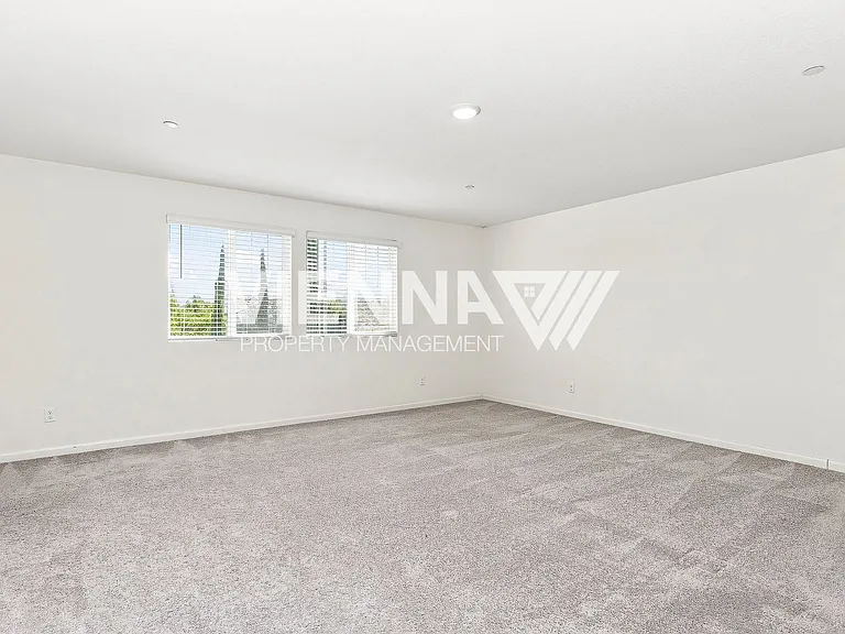 3033 Welton Cir — Photo 10