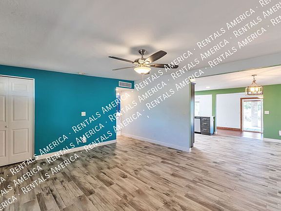 4th image of 330 E Mountain Vista Pl