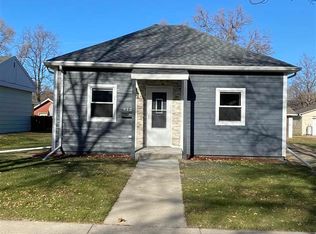 912 W 5th Ave, Mitchell, SD 57301