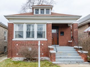 8240 S Chappel Ave, Chicago, IL 60617
