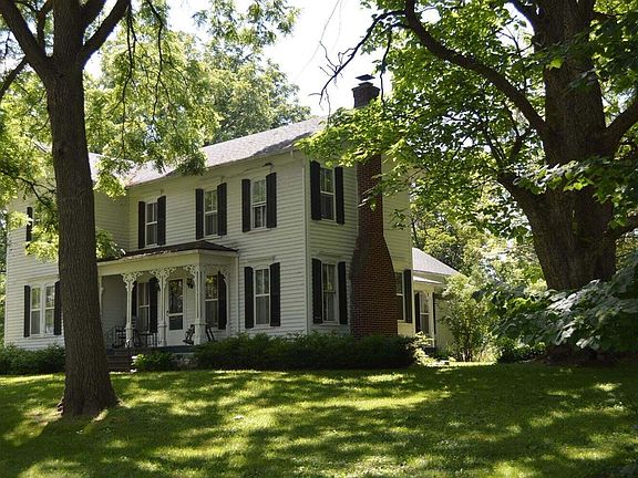 2nd image of 4561 N Lake Rd