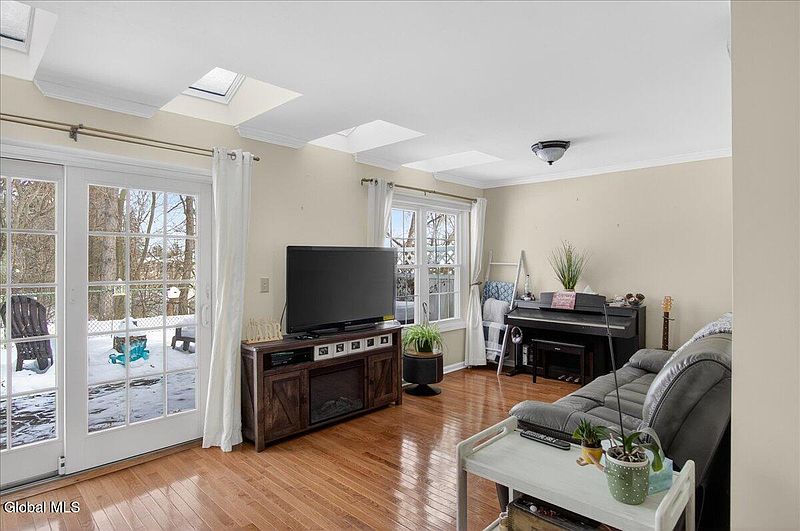 5th image of 78 Meadowlark Drive
